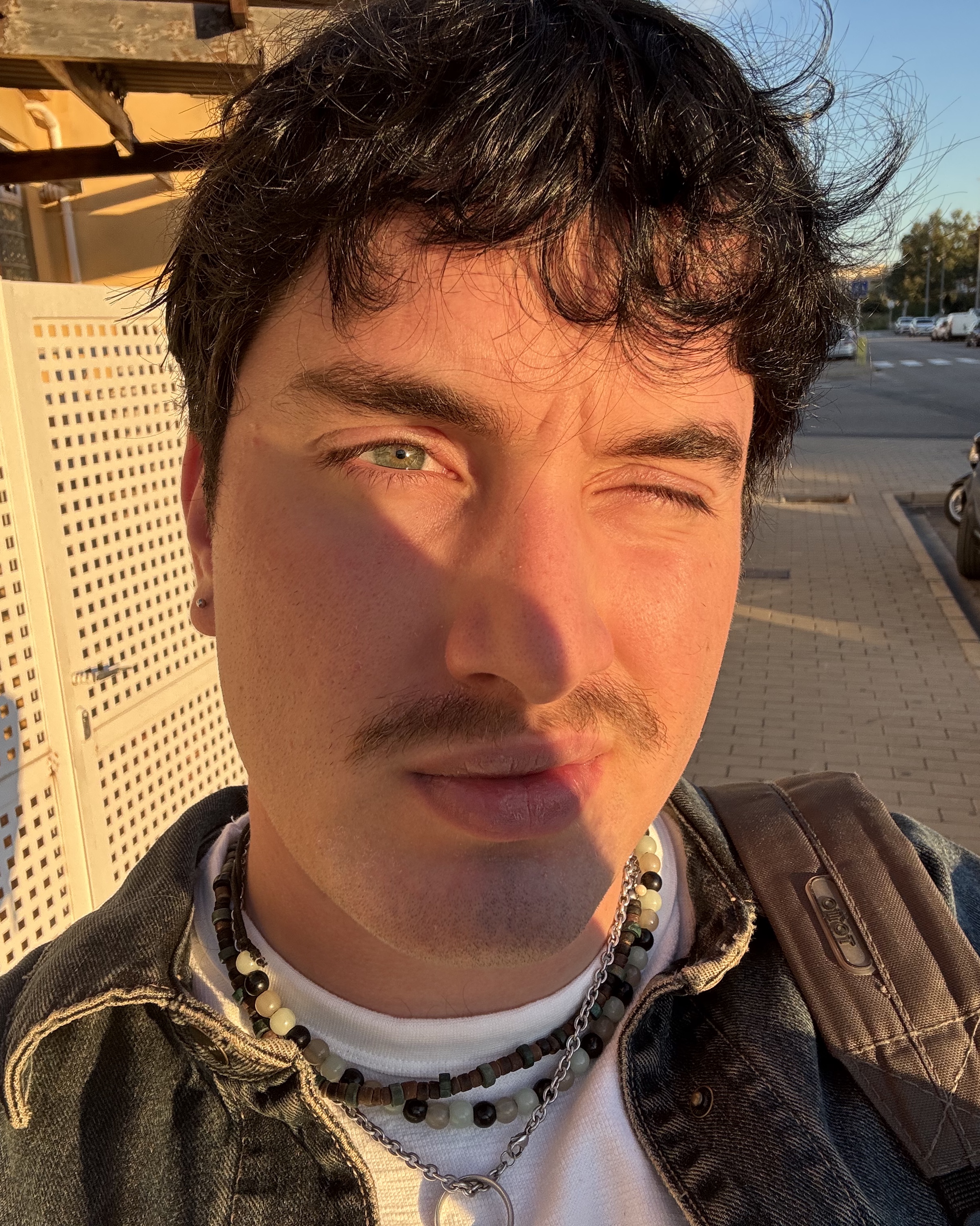Tinder profile picture for @wigs