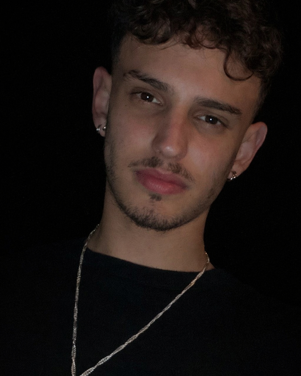 Tinder profile picture for @silverio