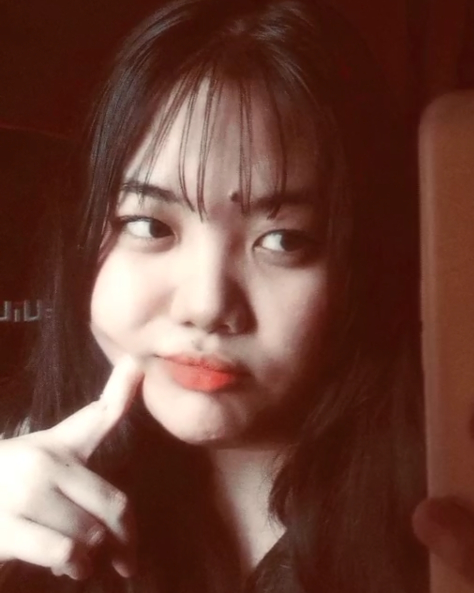 Tinder profile picture for @rica