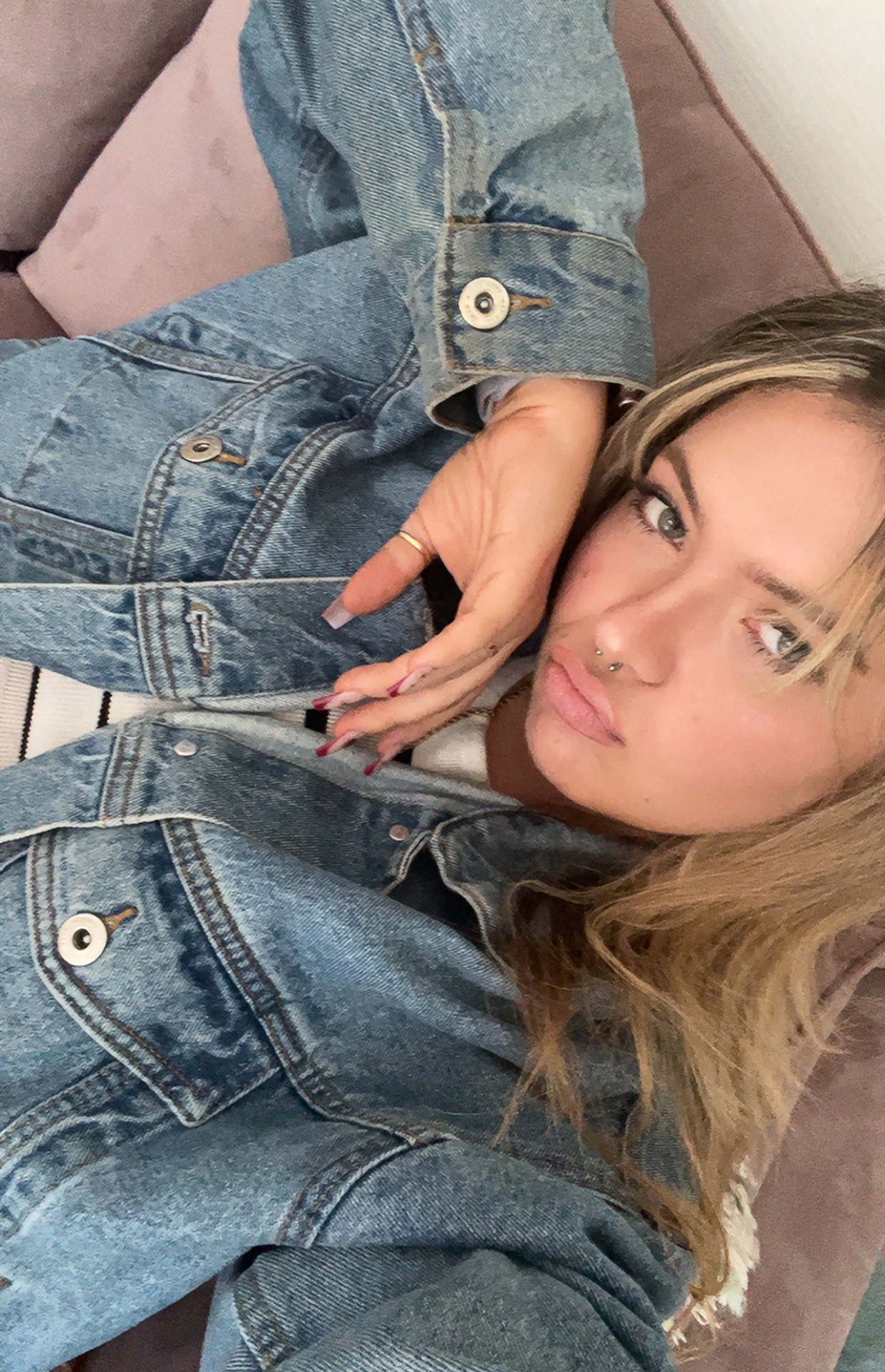 Tinder profile picture for @lolly