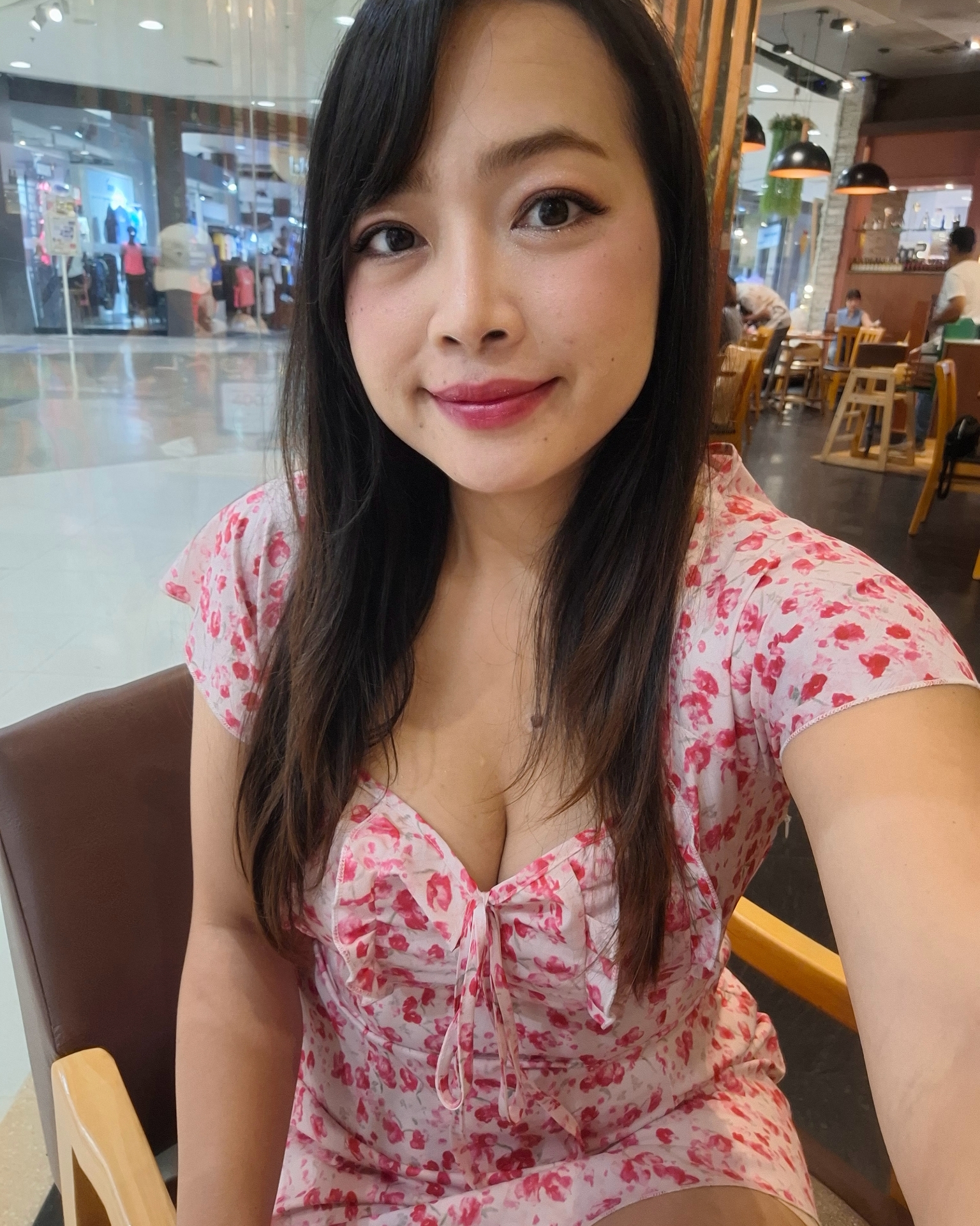 Tinder profile picture for @catty