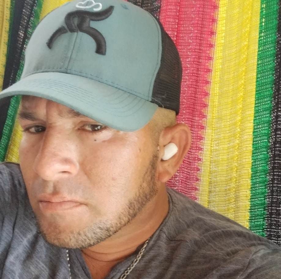 Tinder profile picture for @rodrguez