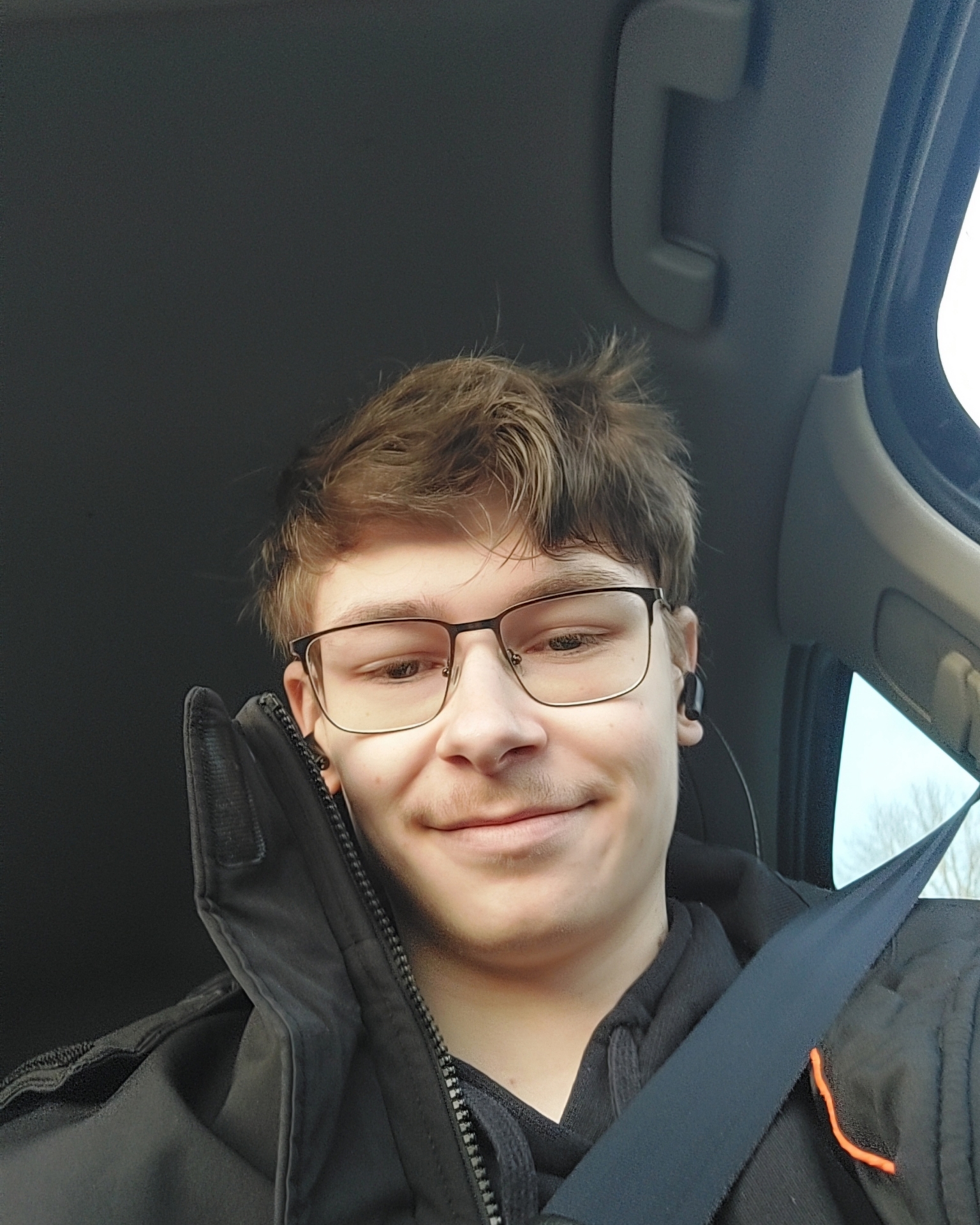 Tinder profile picture for @terminus
