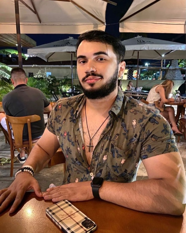 Tinder profile picture for @wfwefwef