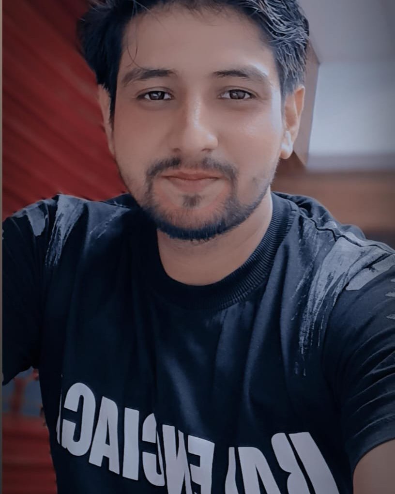 Tinder profile picture for @jaat