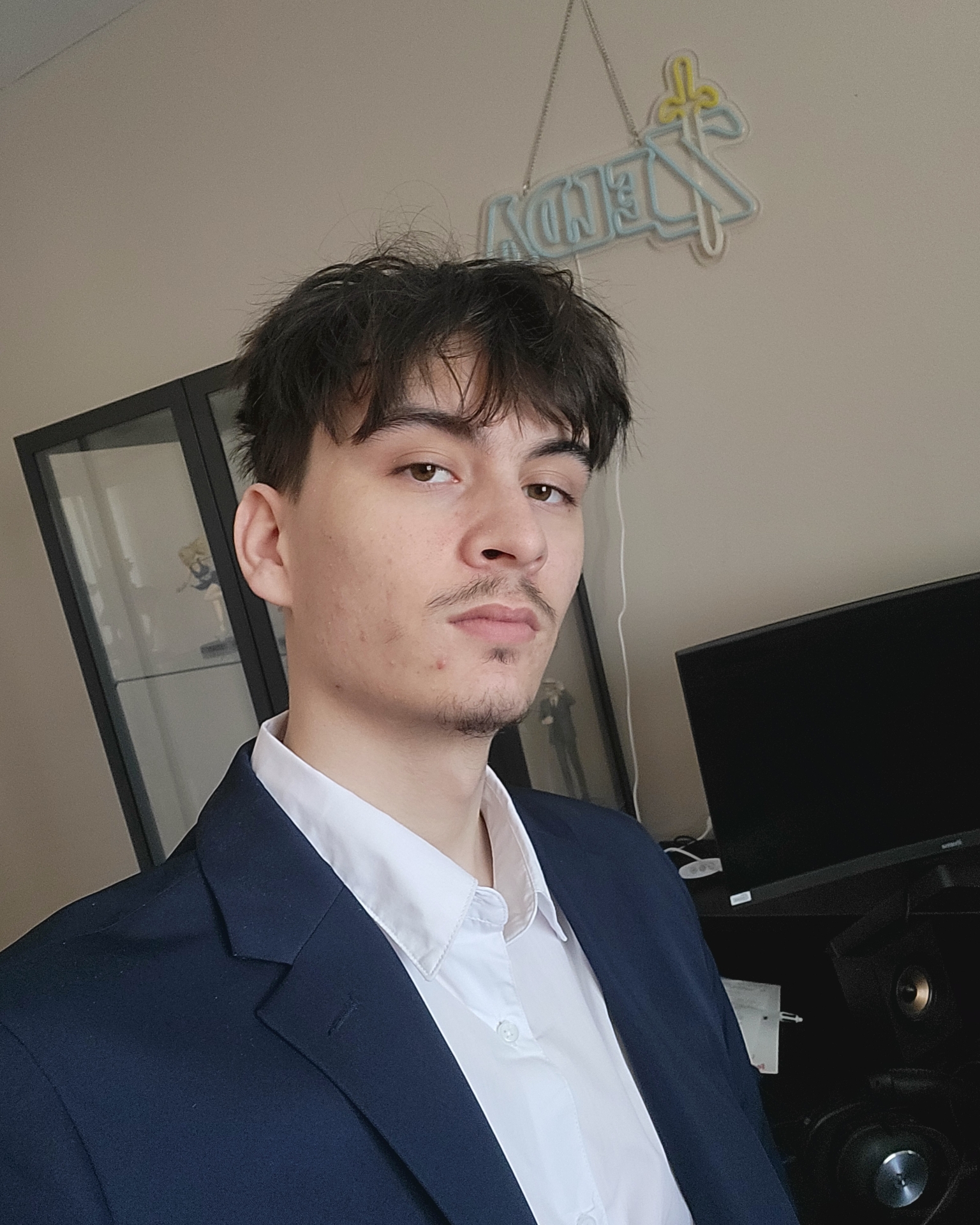 Tinder profile picture for @teddyg