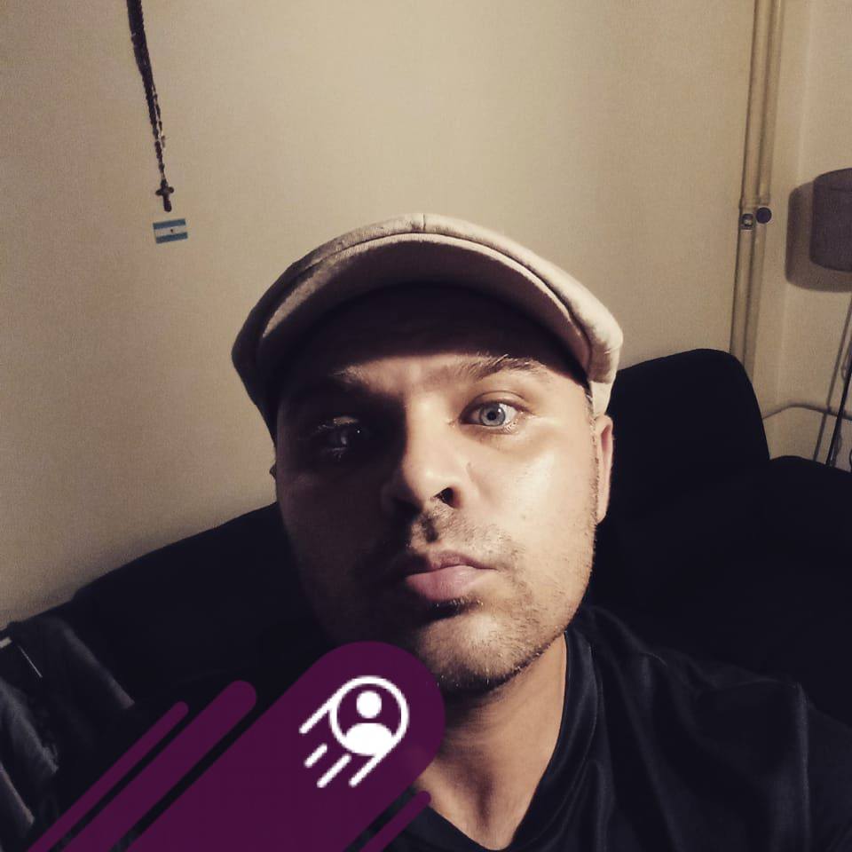 Tinder profile picture for @emanuel2