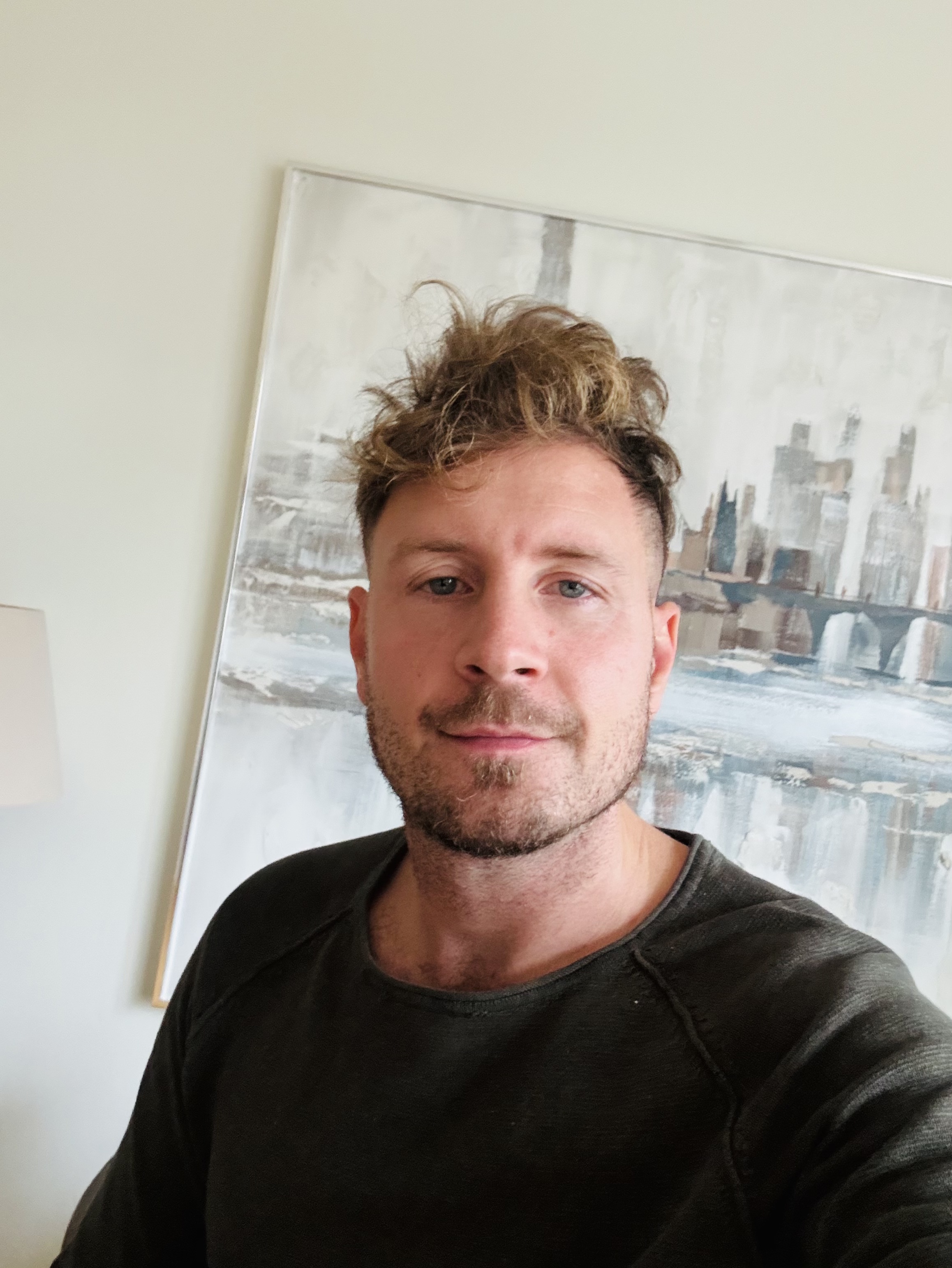 Tinder profile picture for @flipper