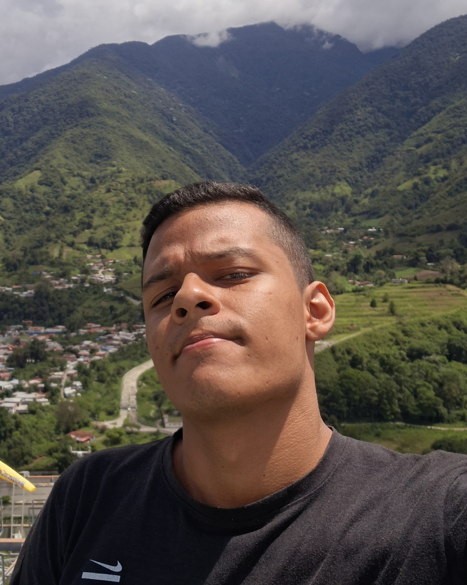 Tinder profile picture for @rafadei