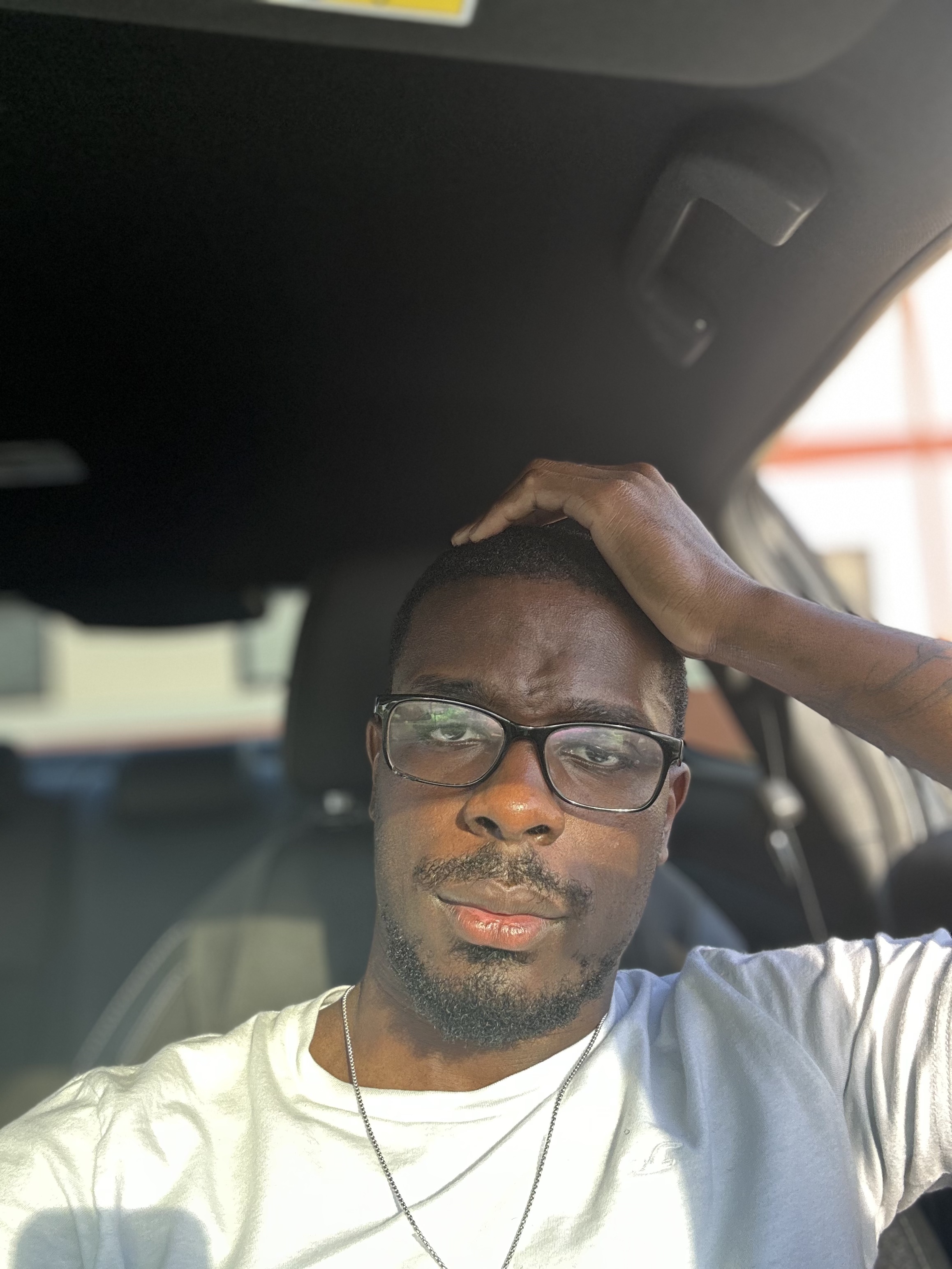 Tinder profile picture for @cloudy
