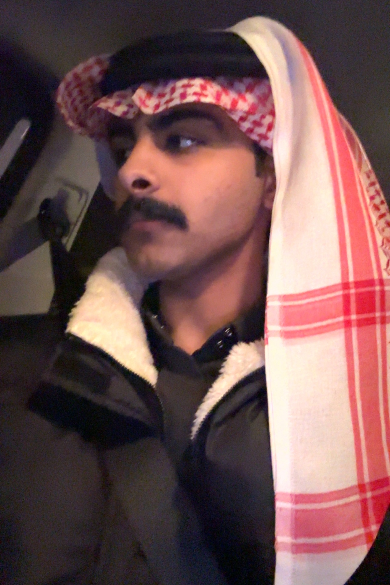 Tinder profile picture for @arg