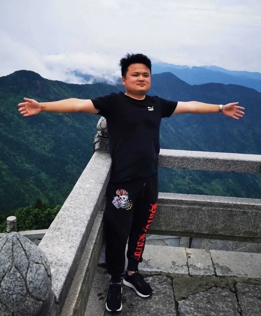 Tinder profile picture for @tanker