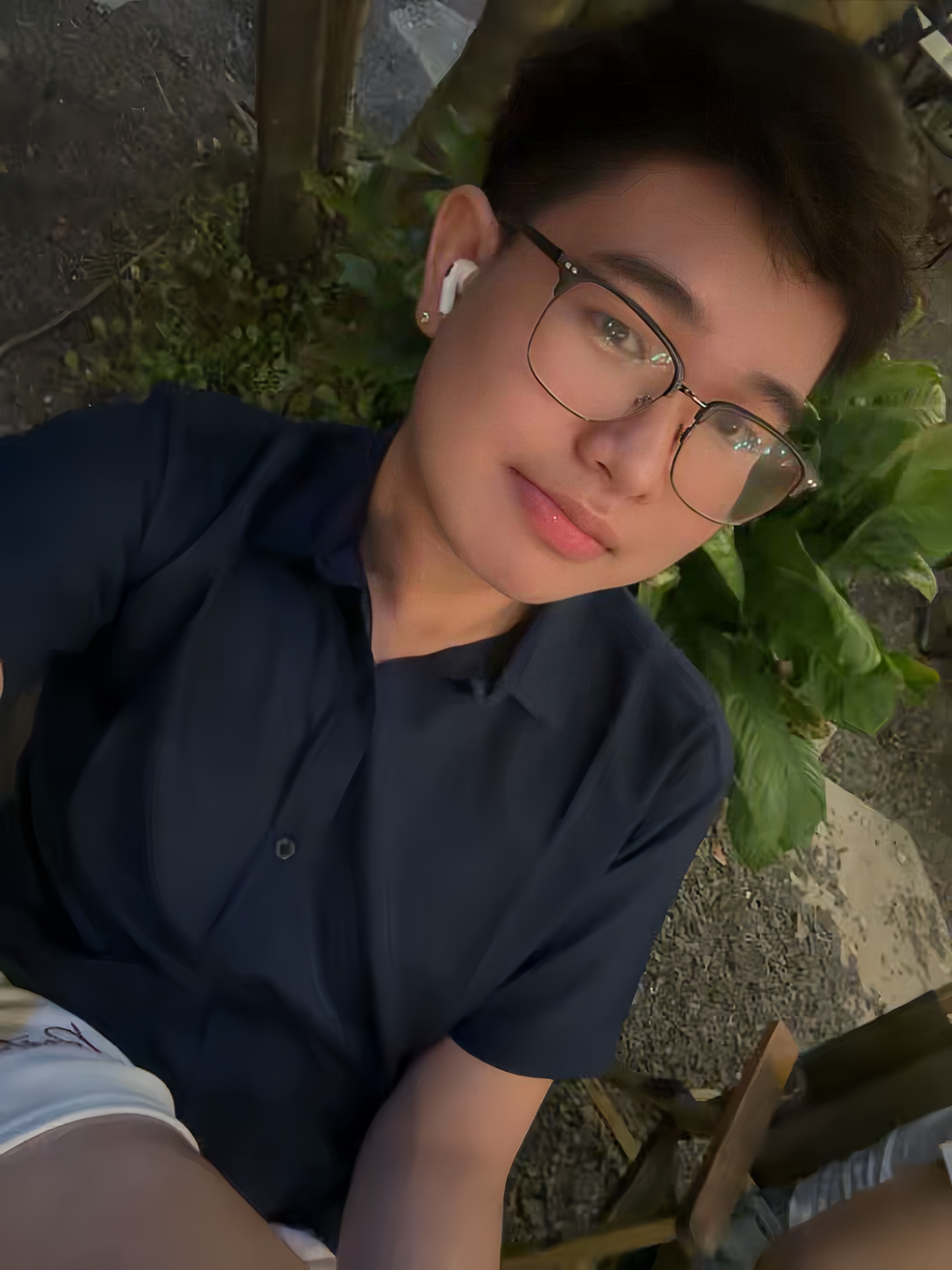 Tinder profile picture for @bo