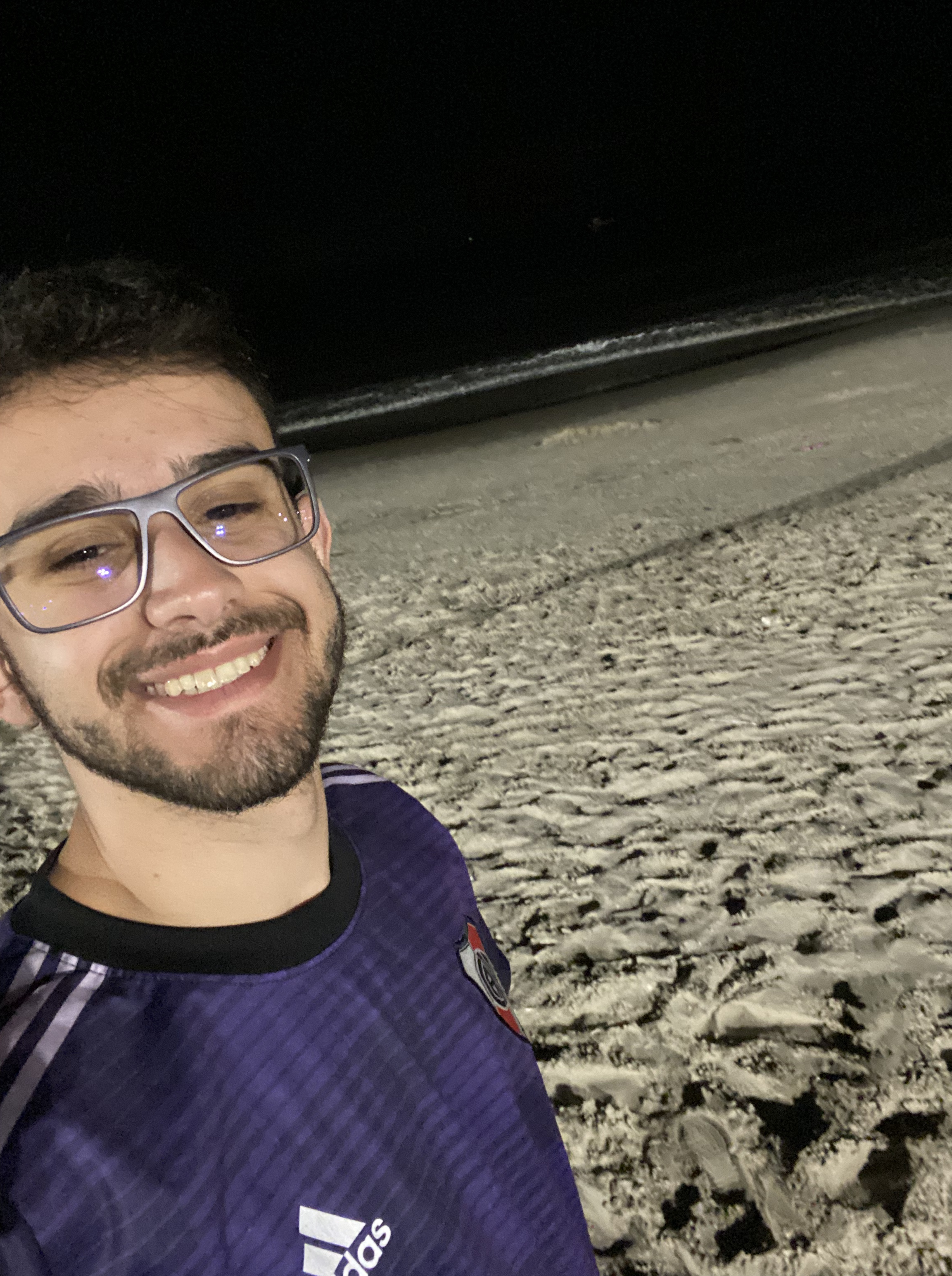 Tinder profile picture for @tapia