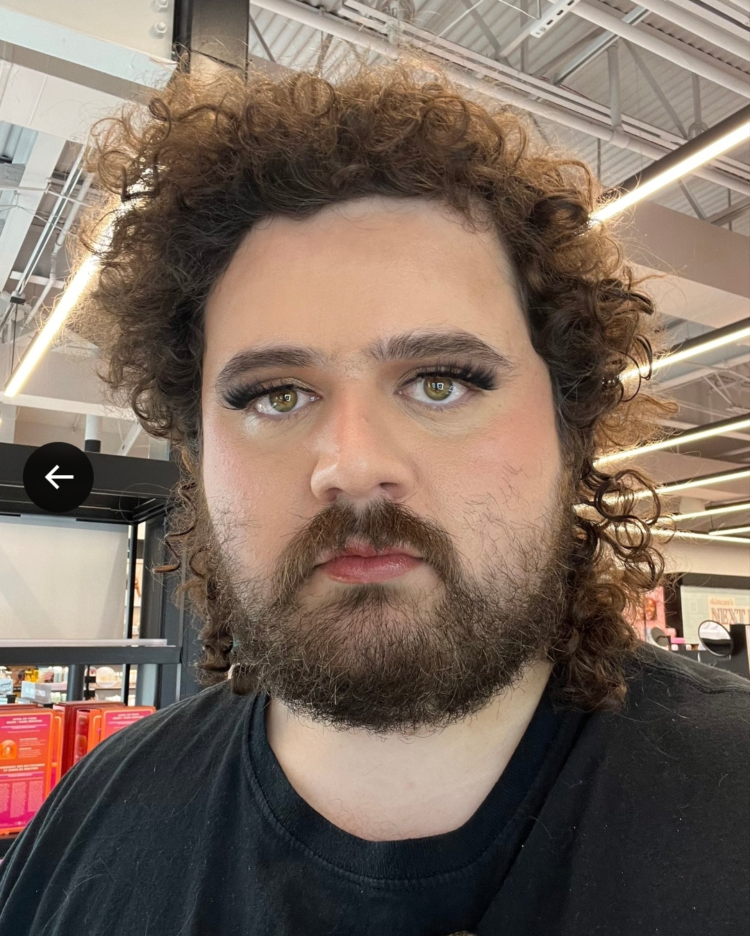 Tinder profile picture for @hunters