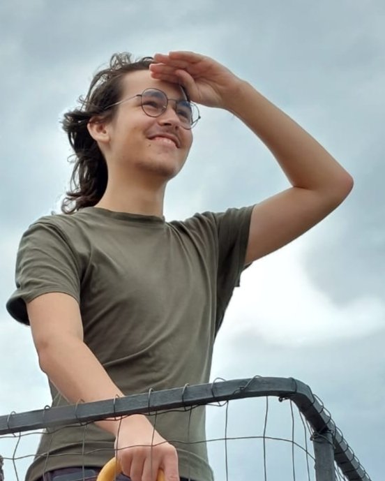 Tinder profile picture for @flippy