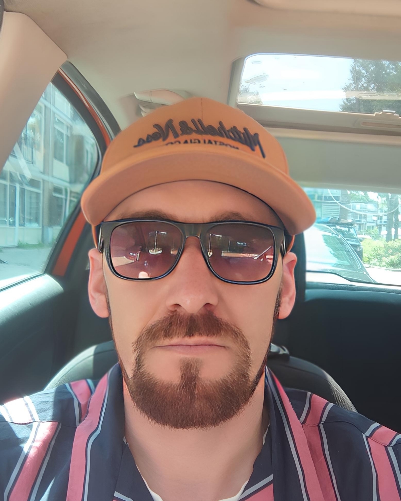 Tinder profile picture for @jingles