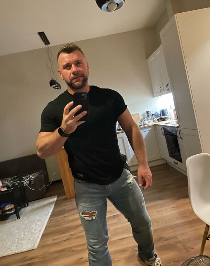 Tinder profile picture for @moore