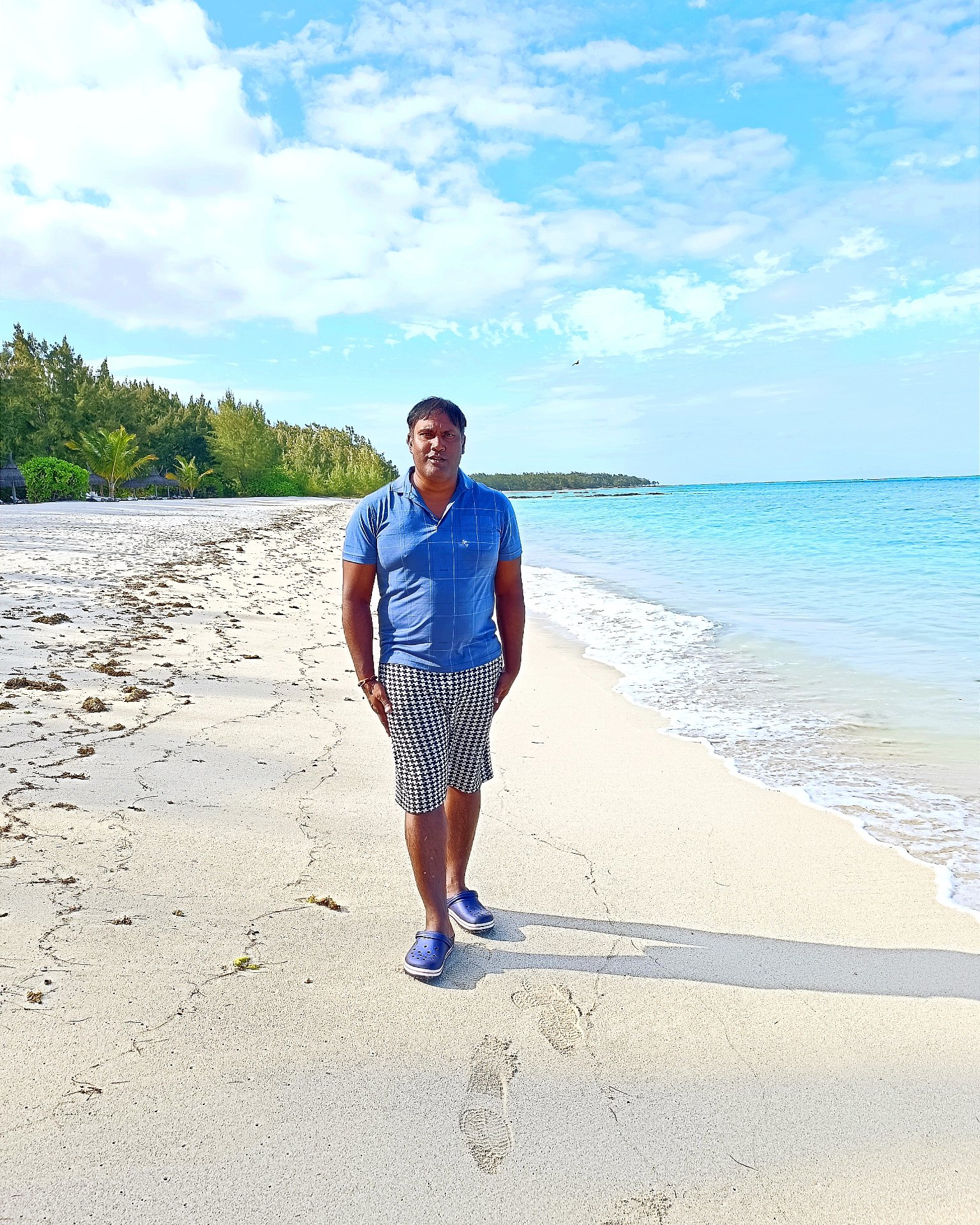 Tinder profile picture for @mauritius