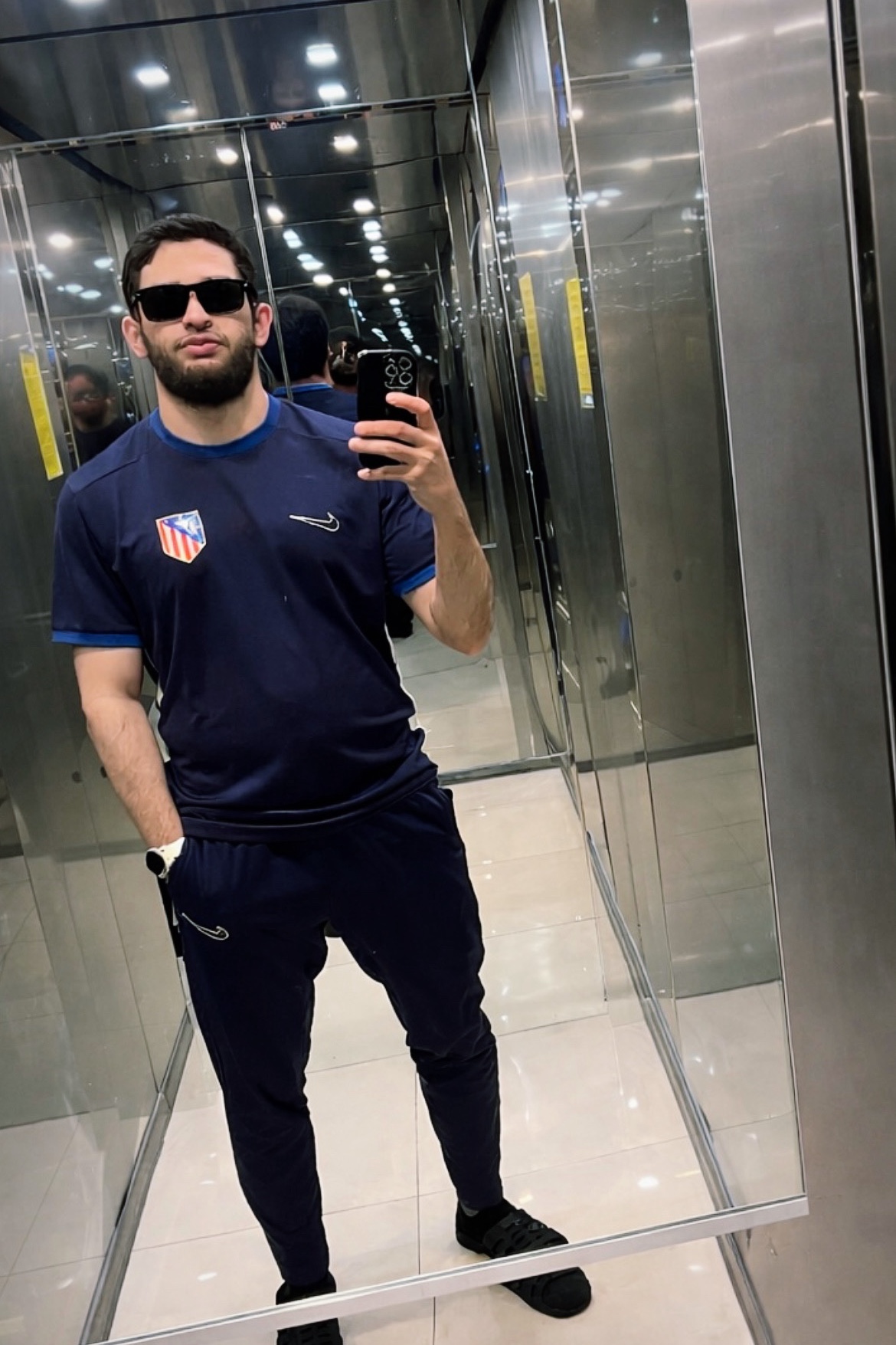 Tinder profile picture for @gr