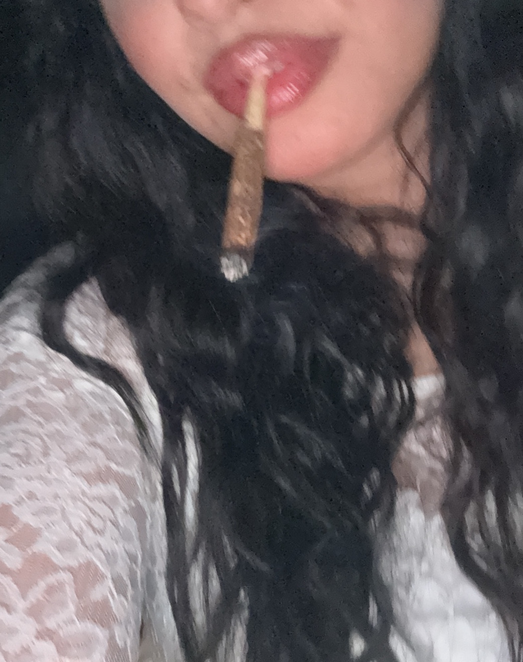Tinder profile picture for @miriam