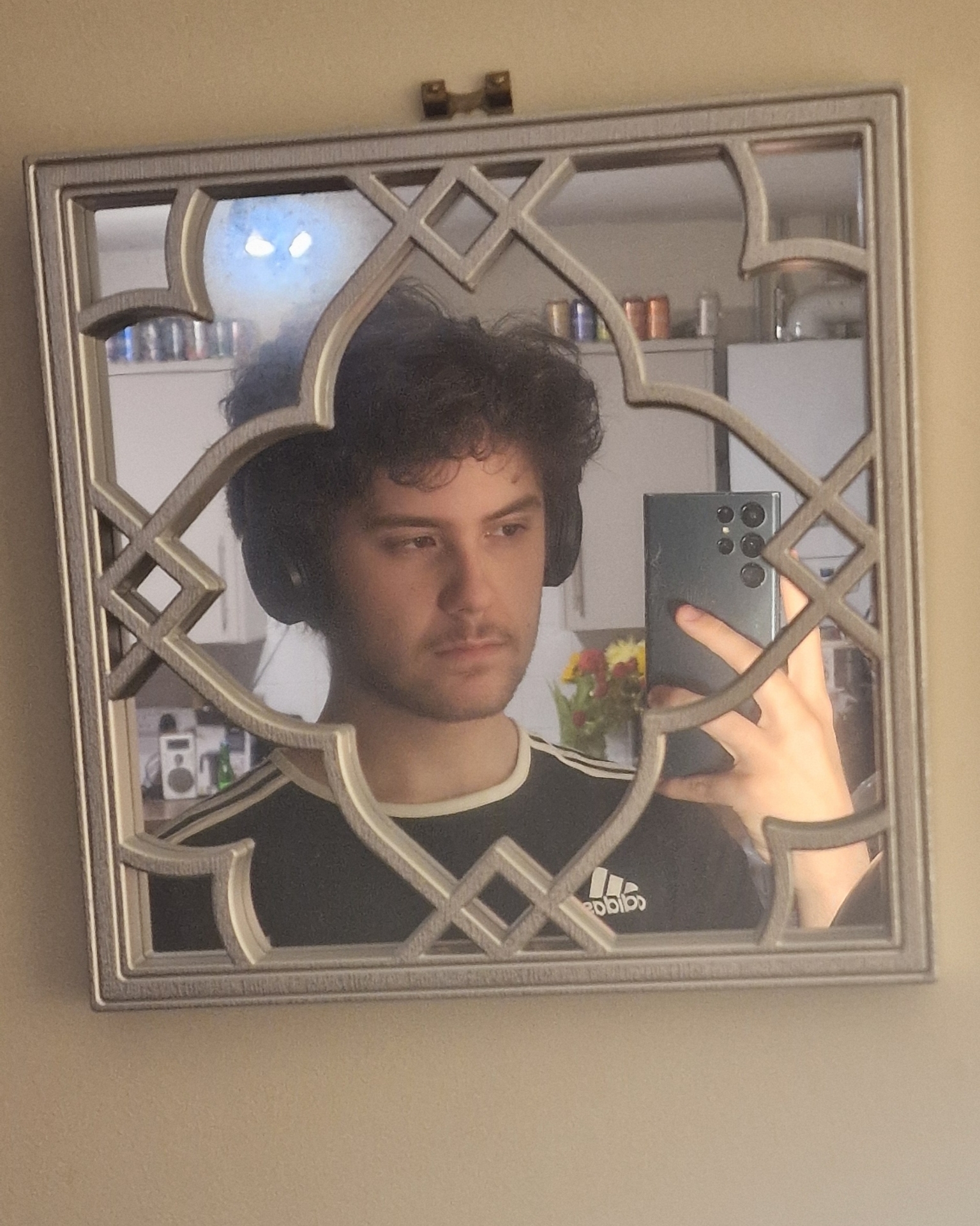 Tinder profile picture for @saunders