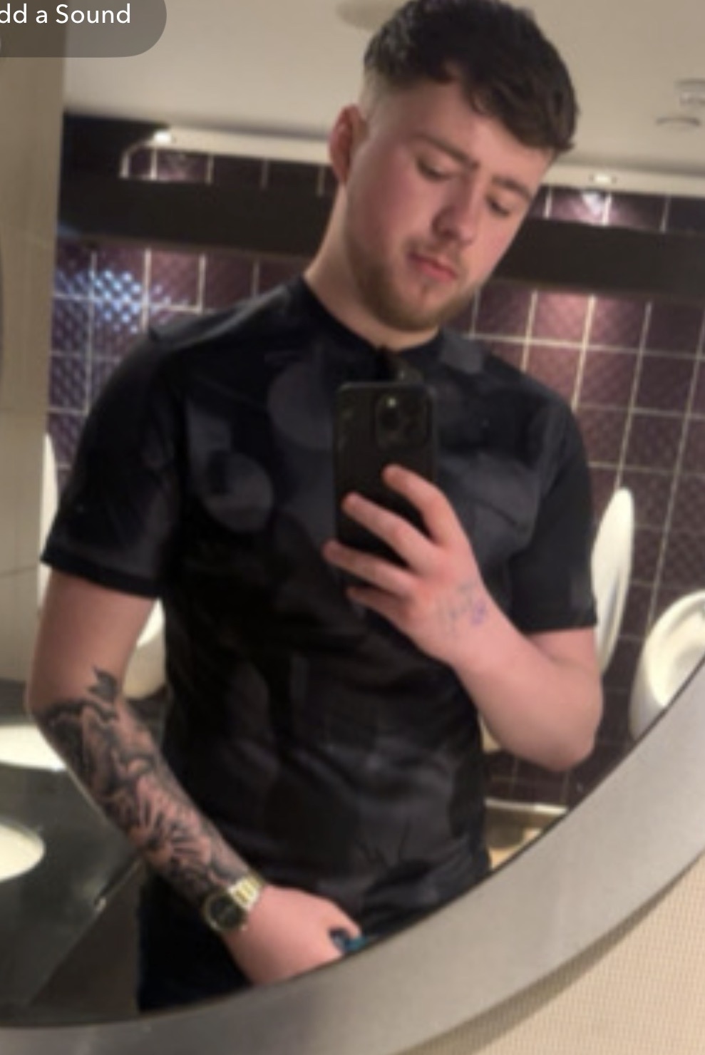 Tinder profile picture for @dec
