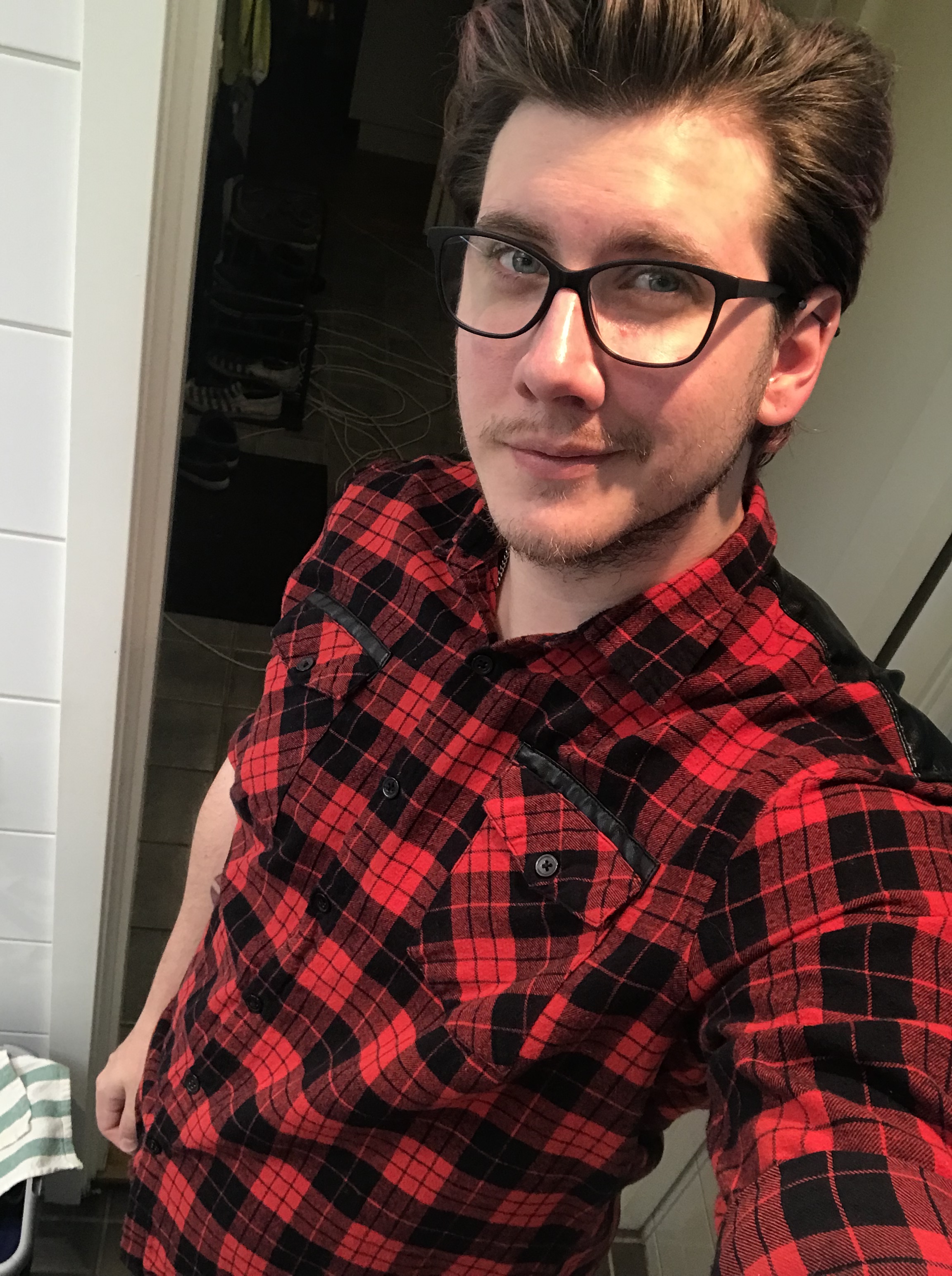 Tinder profile picture for @sparkles