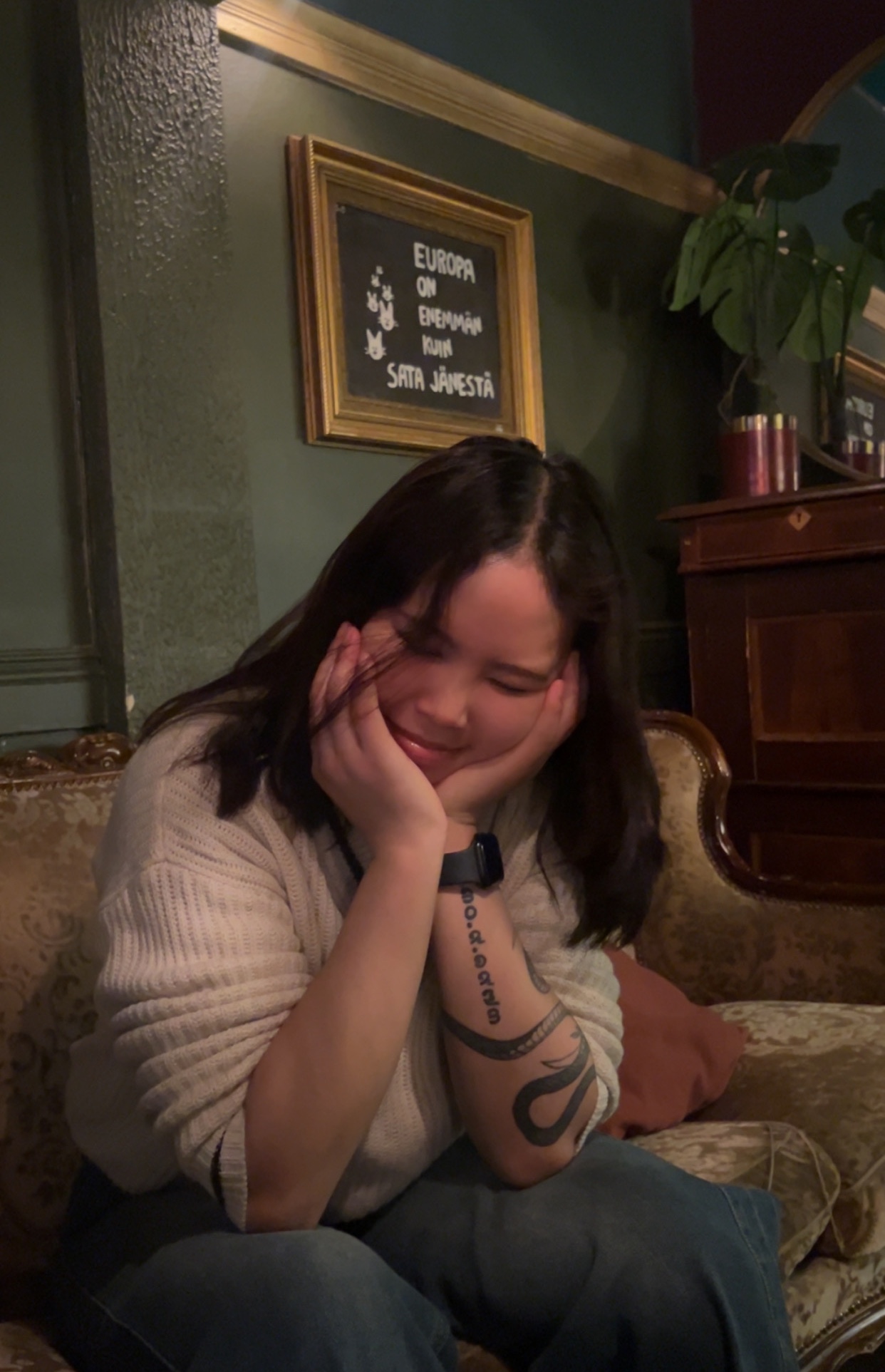 Tinder profile picture for @jenny