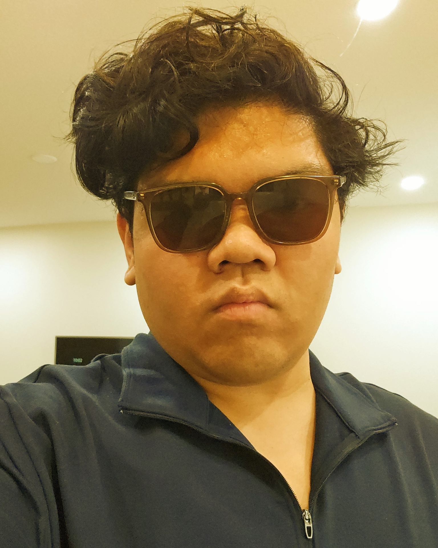 Tinder profile picture for @entree