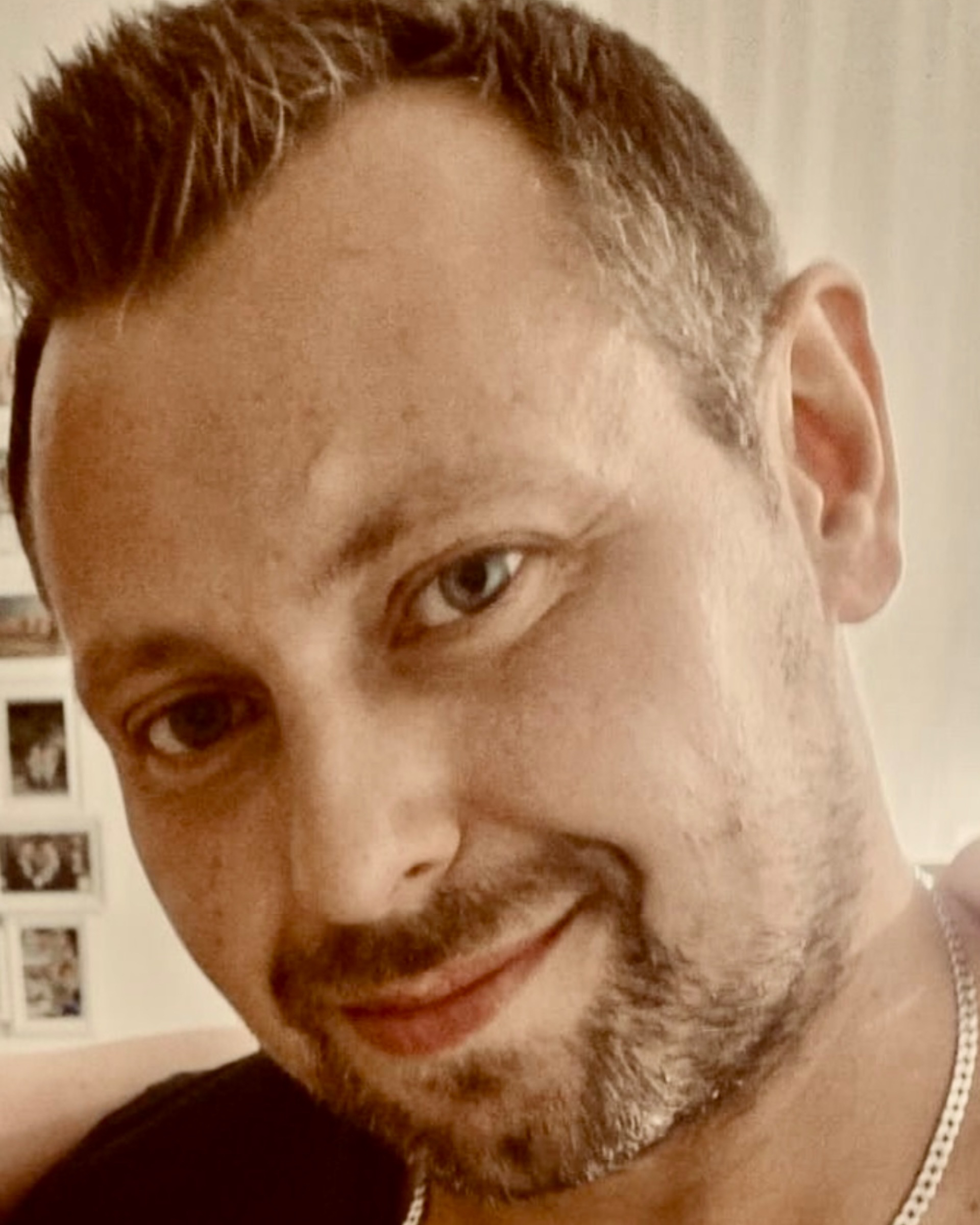 Tinder profile picture for @eddy