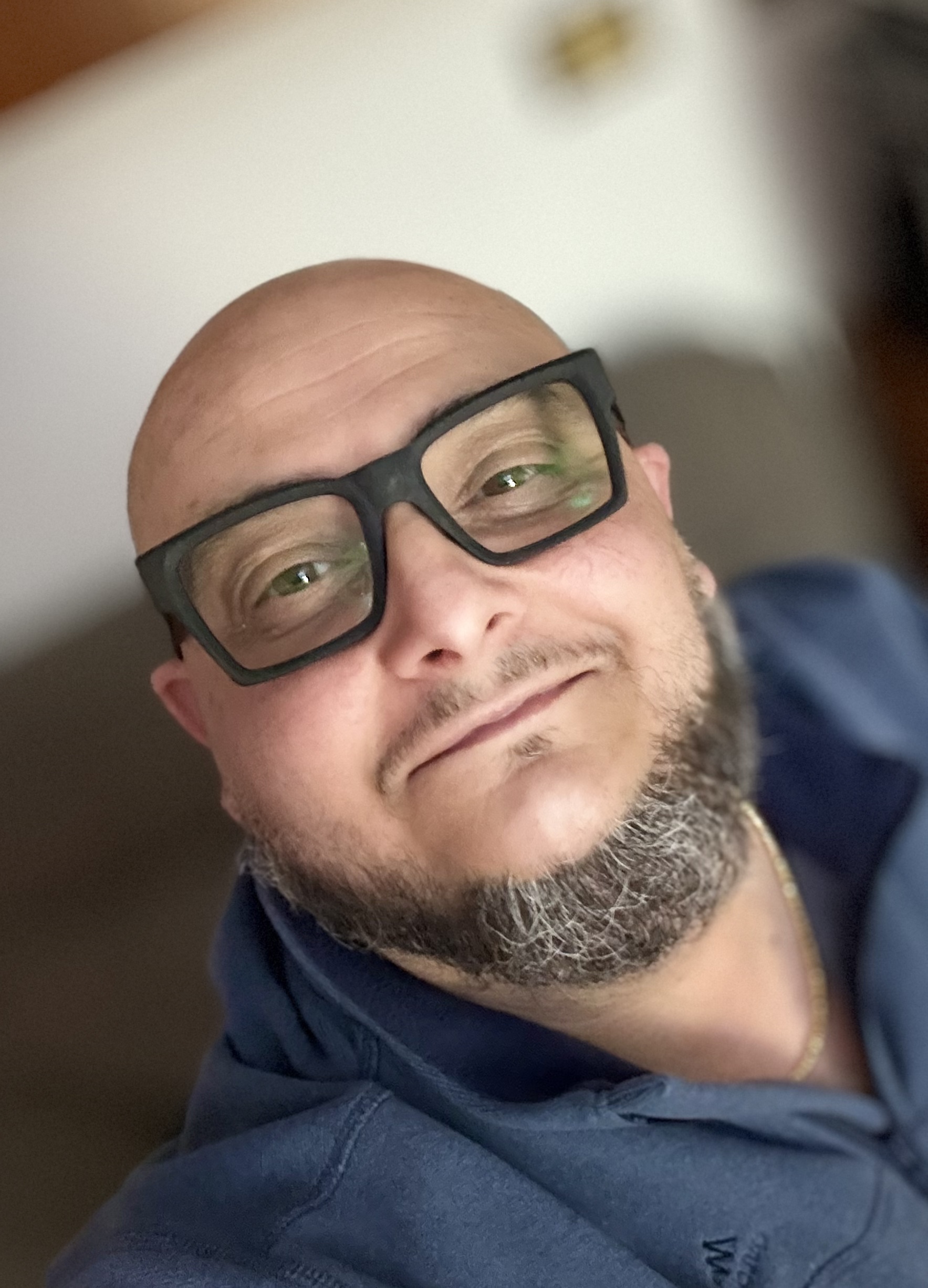 Tinder profile picture for @enzone