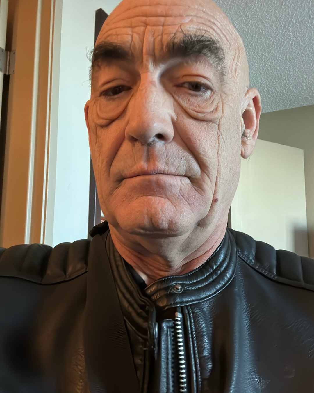 Tinder profile picture for @horseman