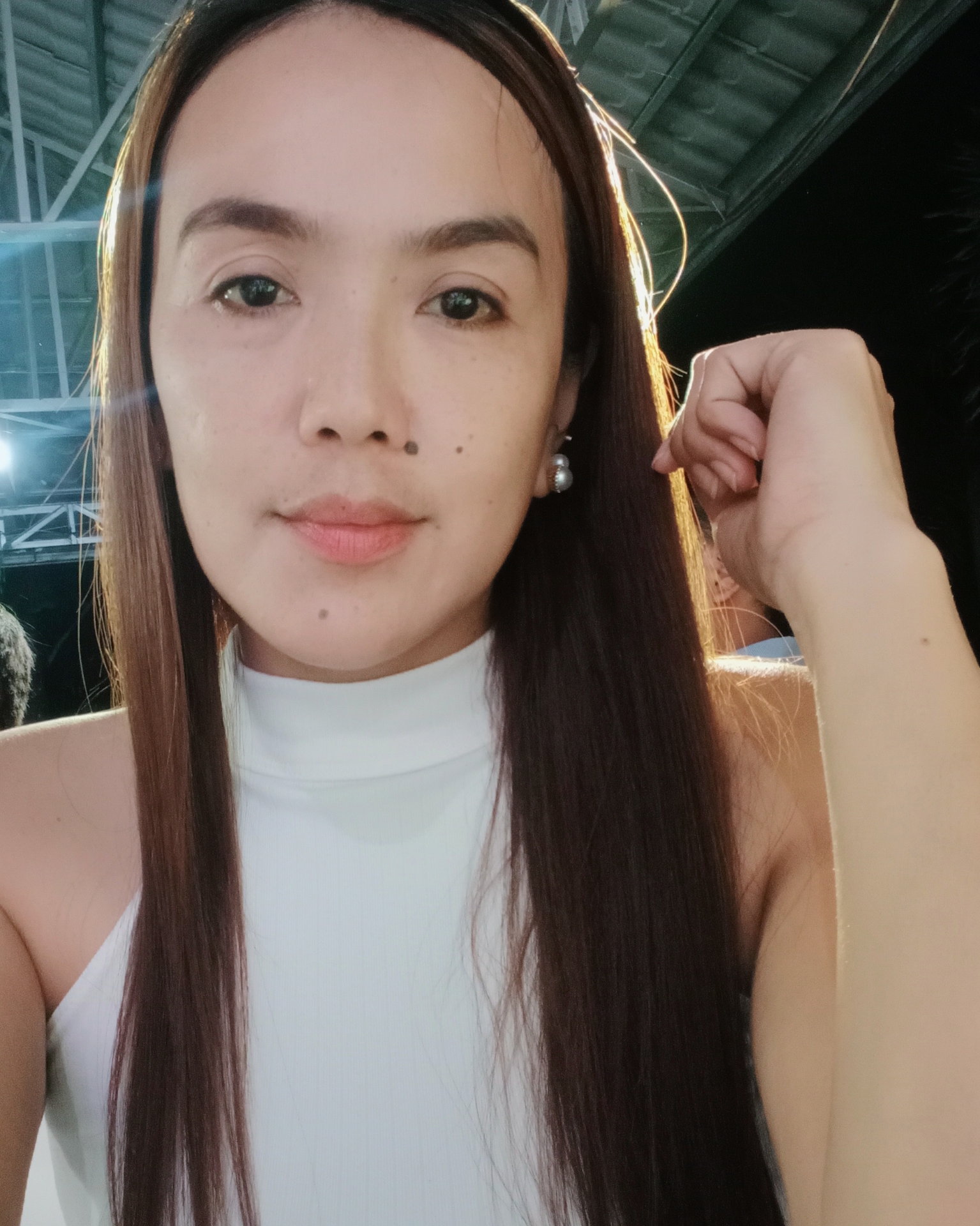 Tinder profile picture for @kisses