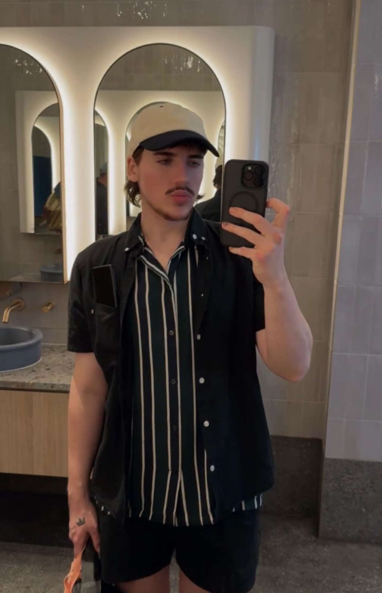 Tinder profile picture for @bread