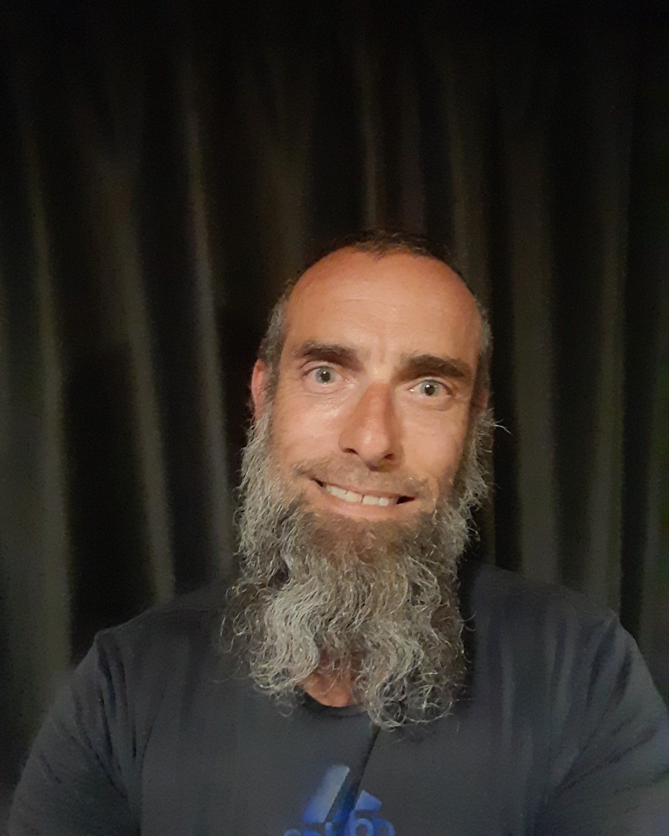 Tinder profile picture for @distracted