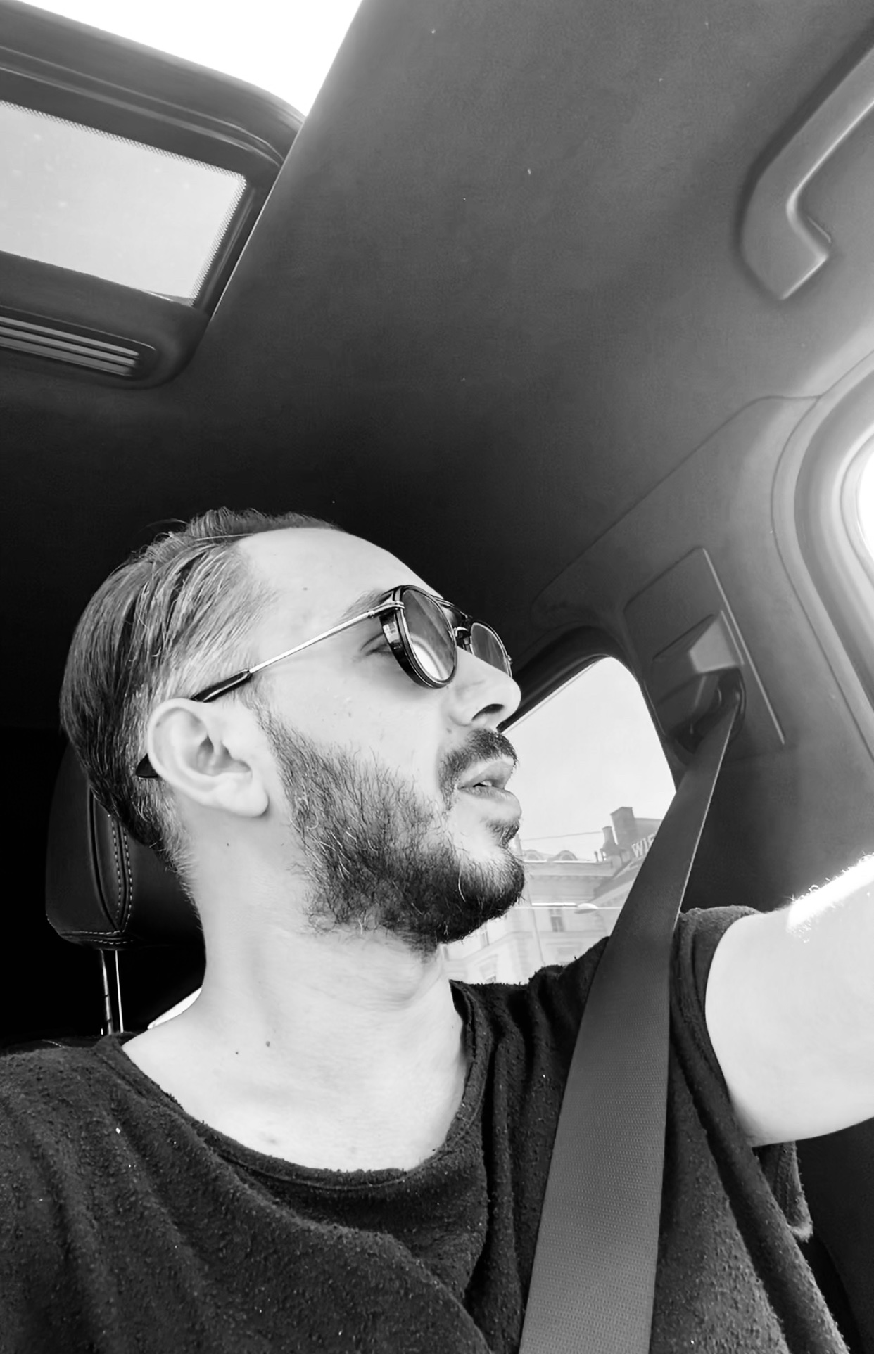 Tinder profile picture for @nikola