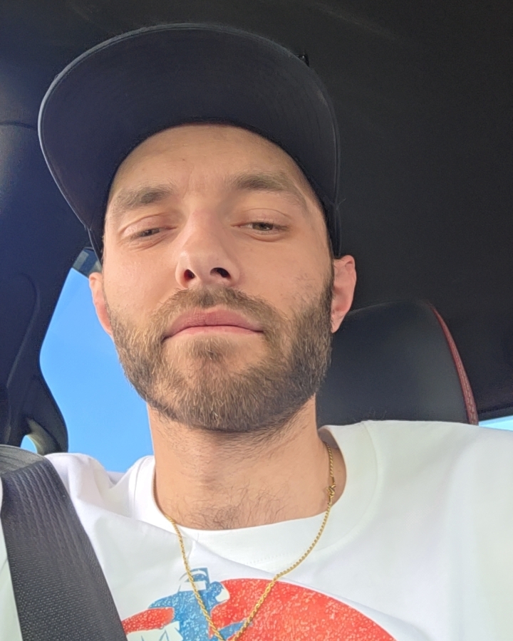 Tinder profile picture for @kellan