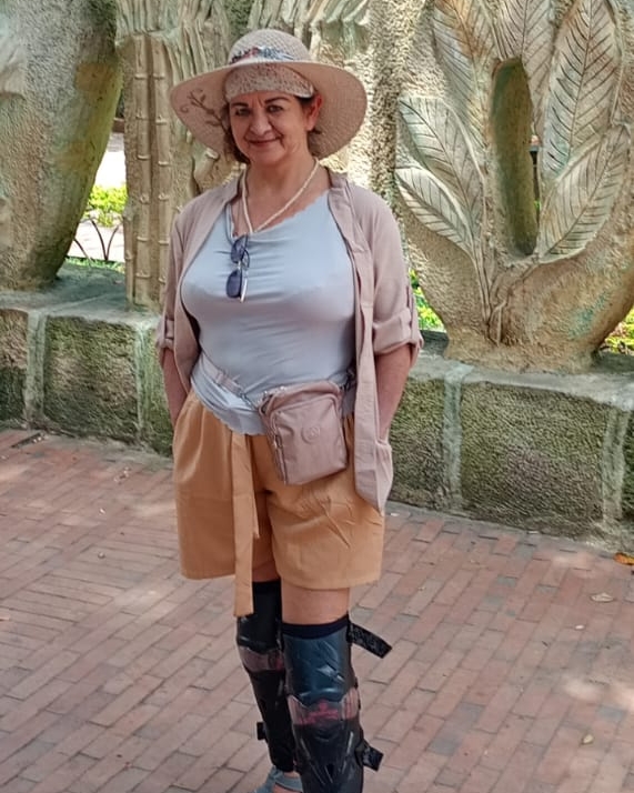 Tinder profile picture for @marilyn