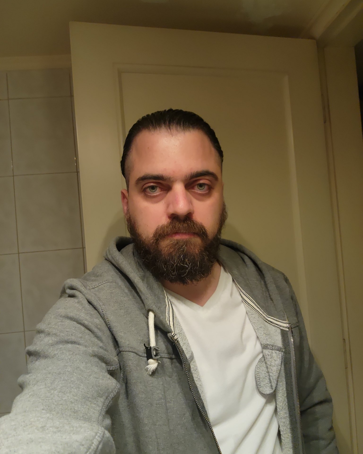 Tinder profile picture for @drummer