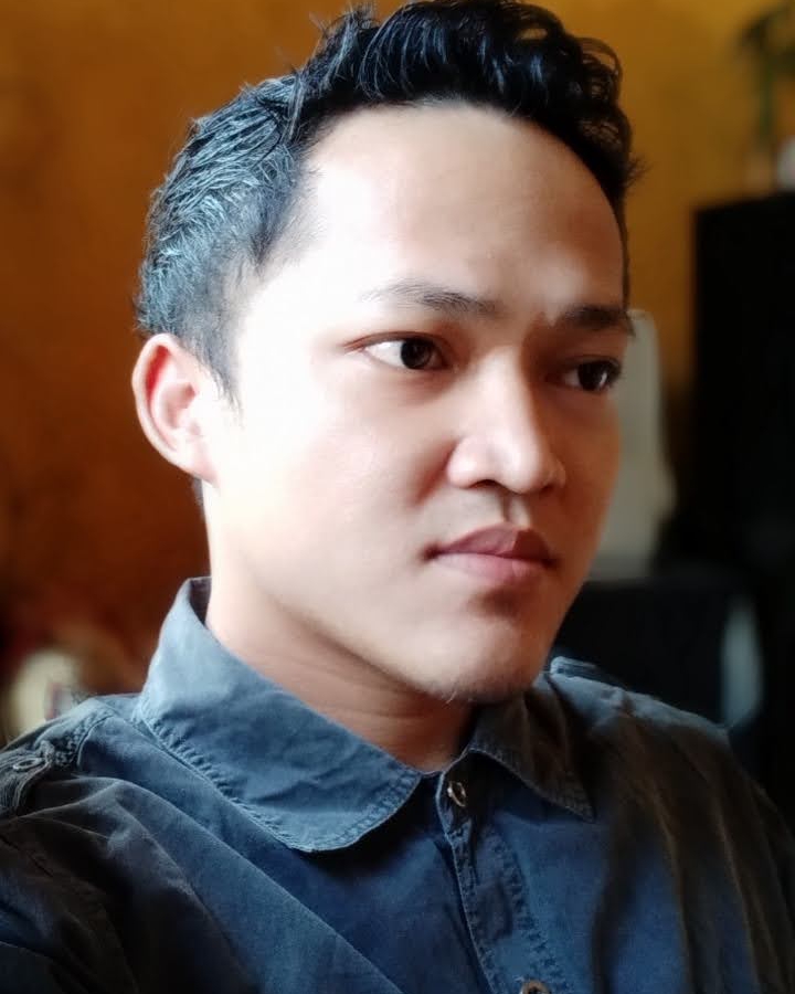 Tinder profile picture for @plate