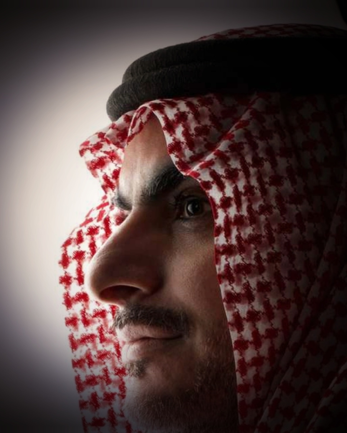 Tinder profile picture for @saudi