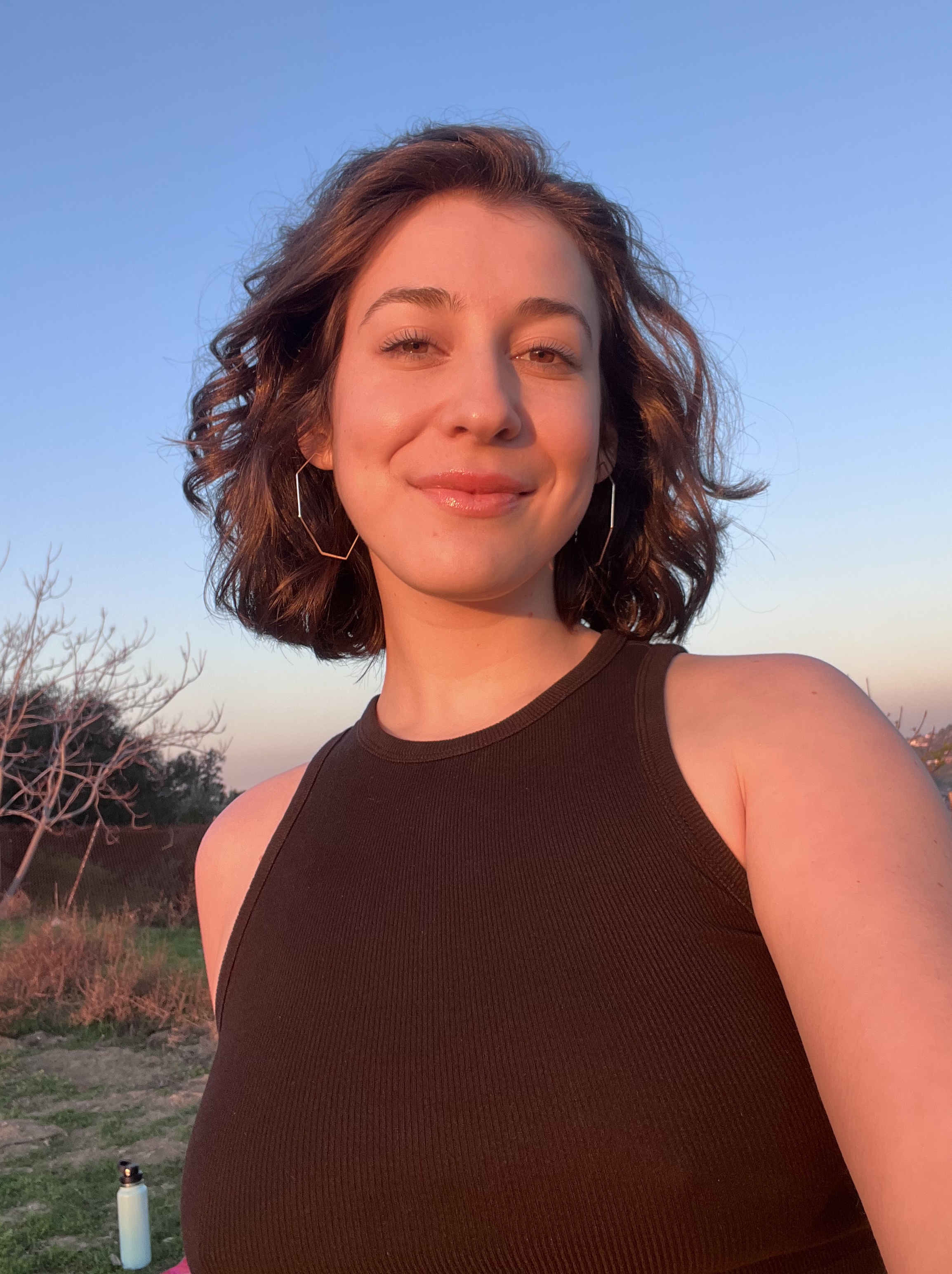 Tinder profile picture for @lizard