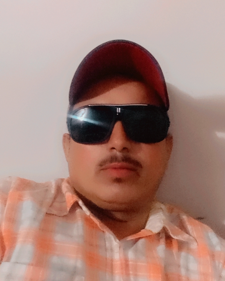 Tinder profile picture for @irvin