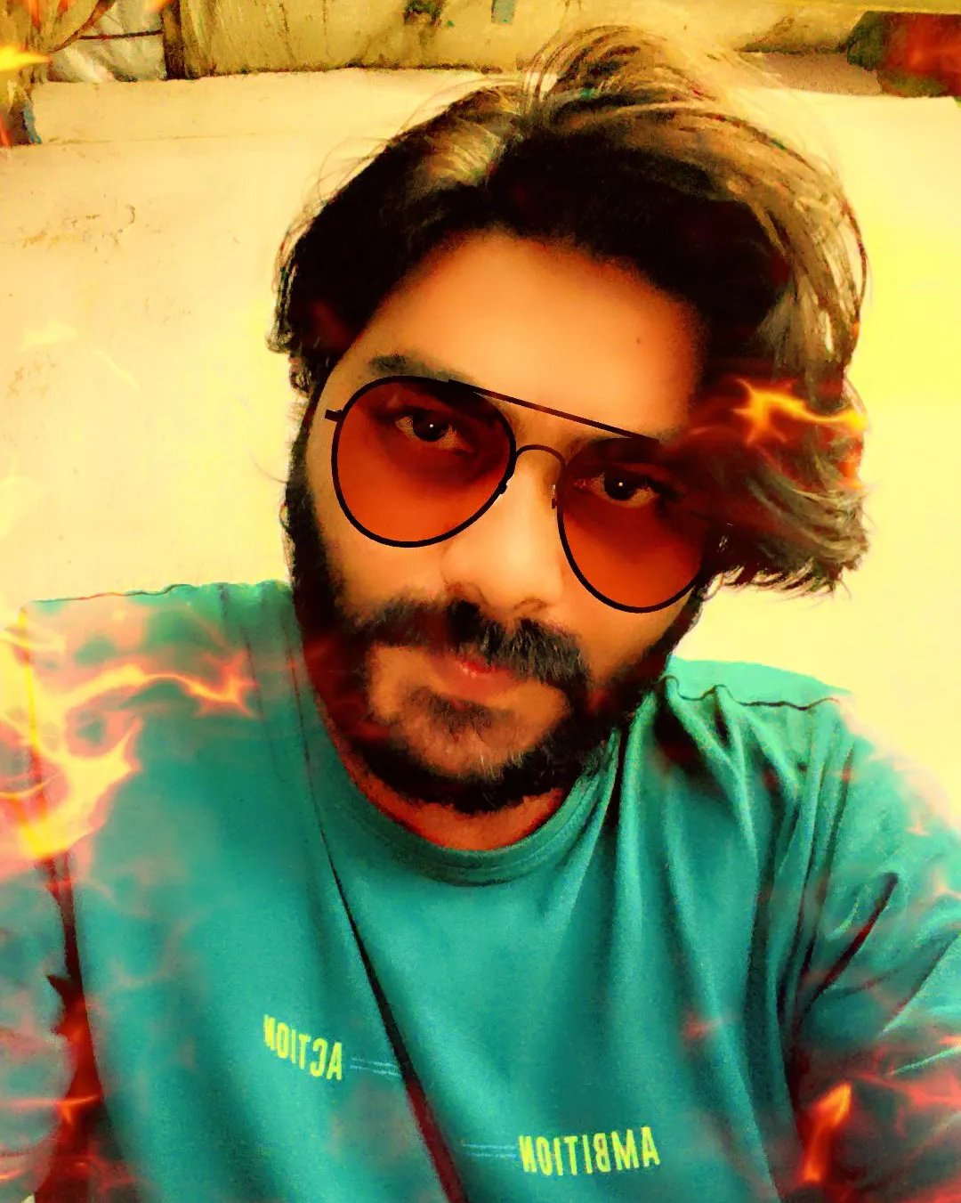 Tinder profile picture for @hangover