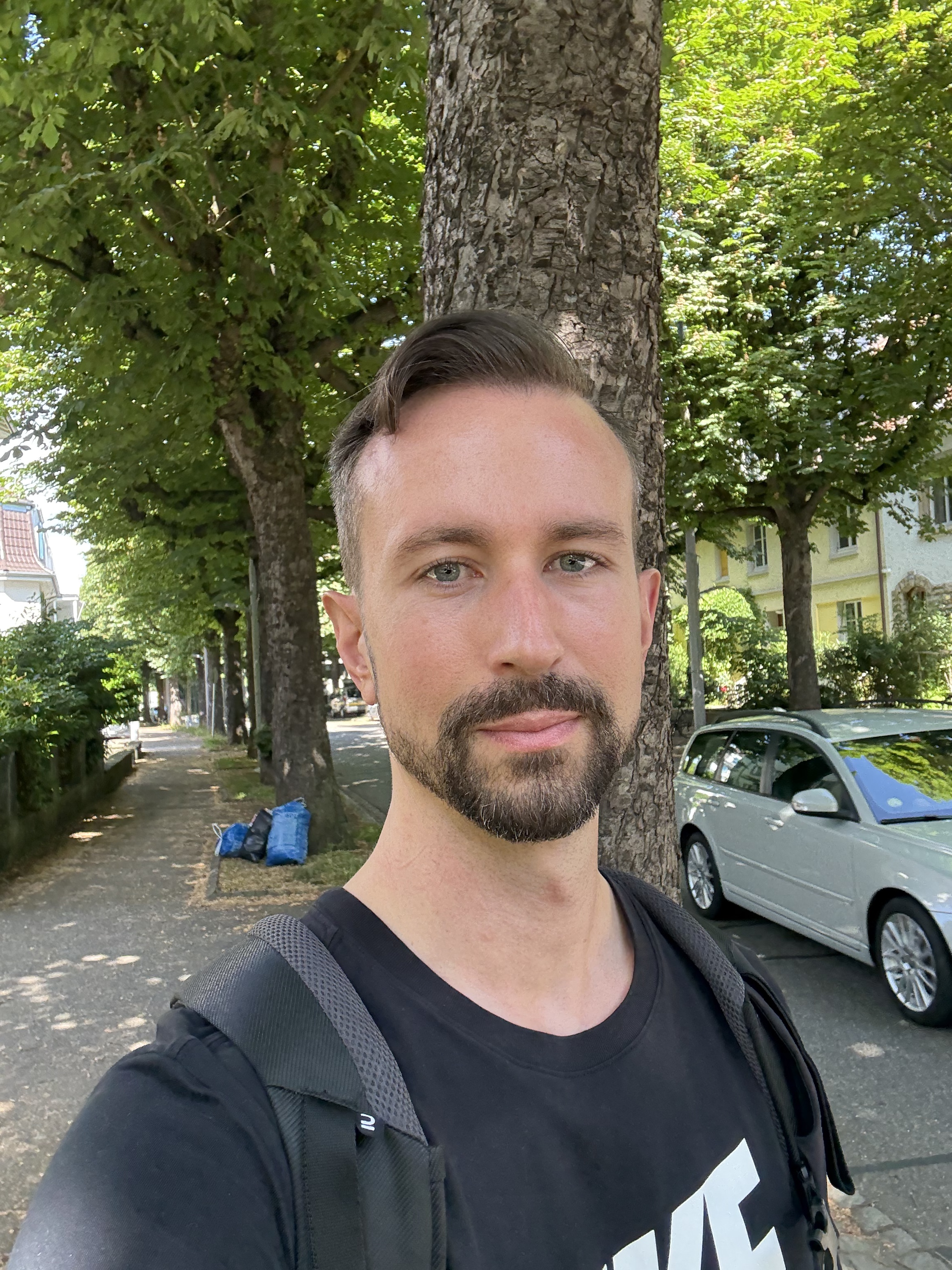 Tinder profile picture for @tuser