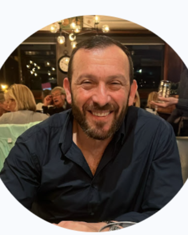 Tinder profile picture for @een