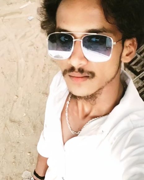 Tinder profile picture for @nayaz