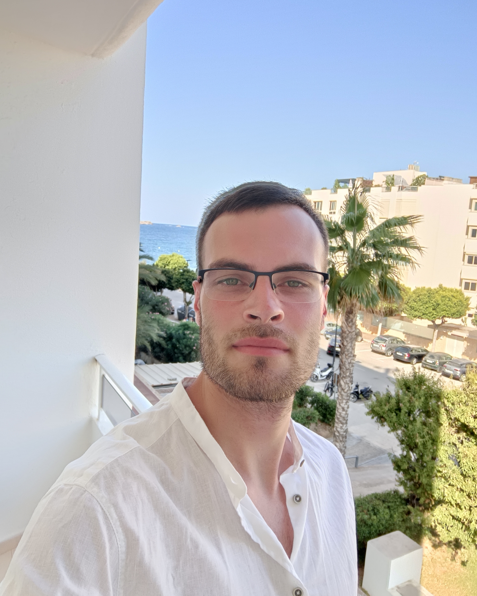 Tinder profile picture for @iec