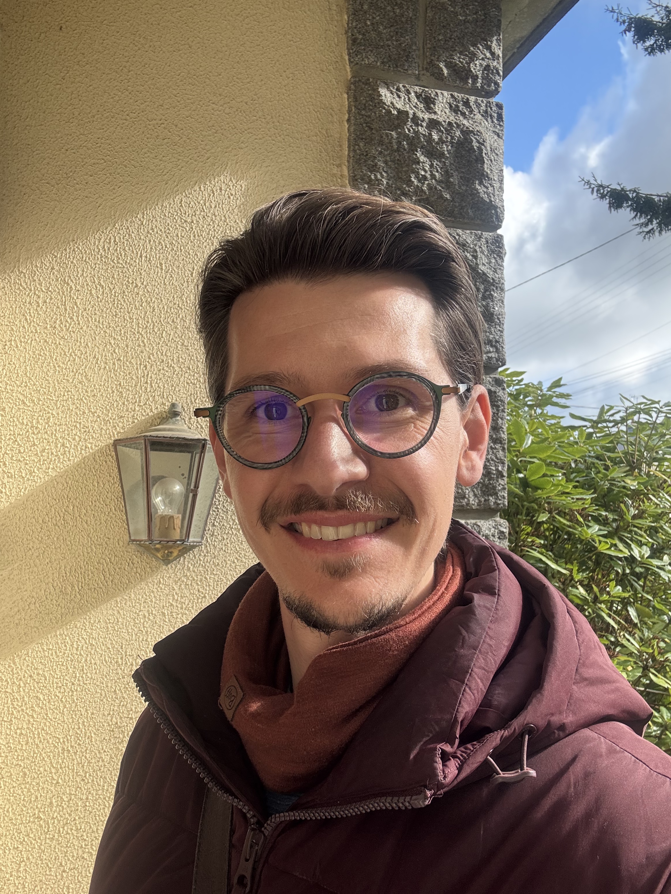Tinder profile picture for @wo